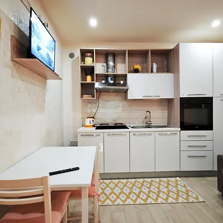 Under Dante Apartment