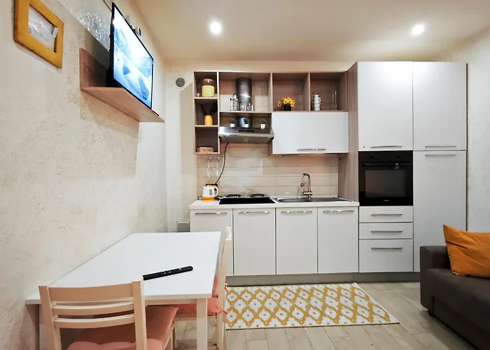 Under Dante Apartment